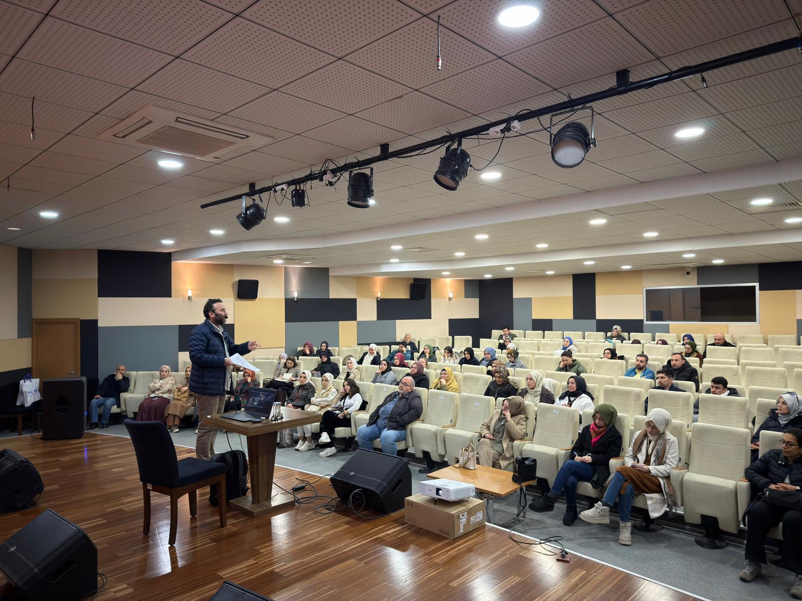 Modern şiirin izleri konuşuldu