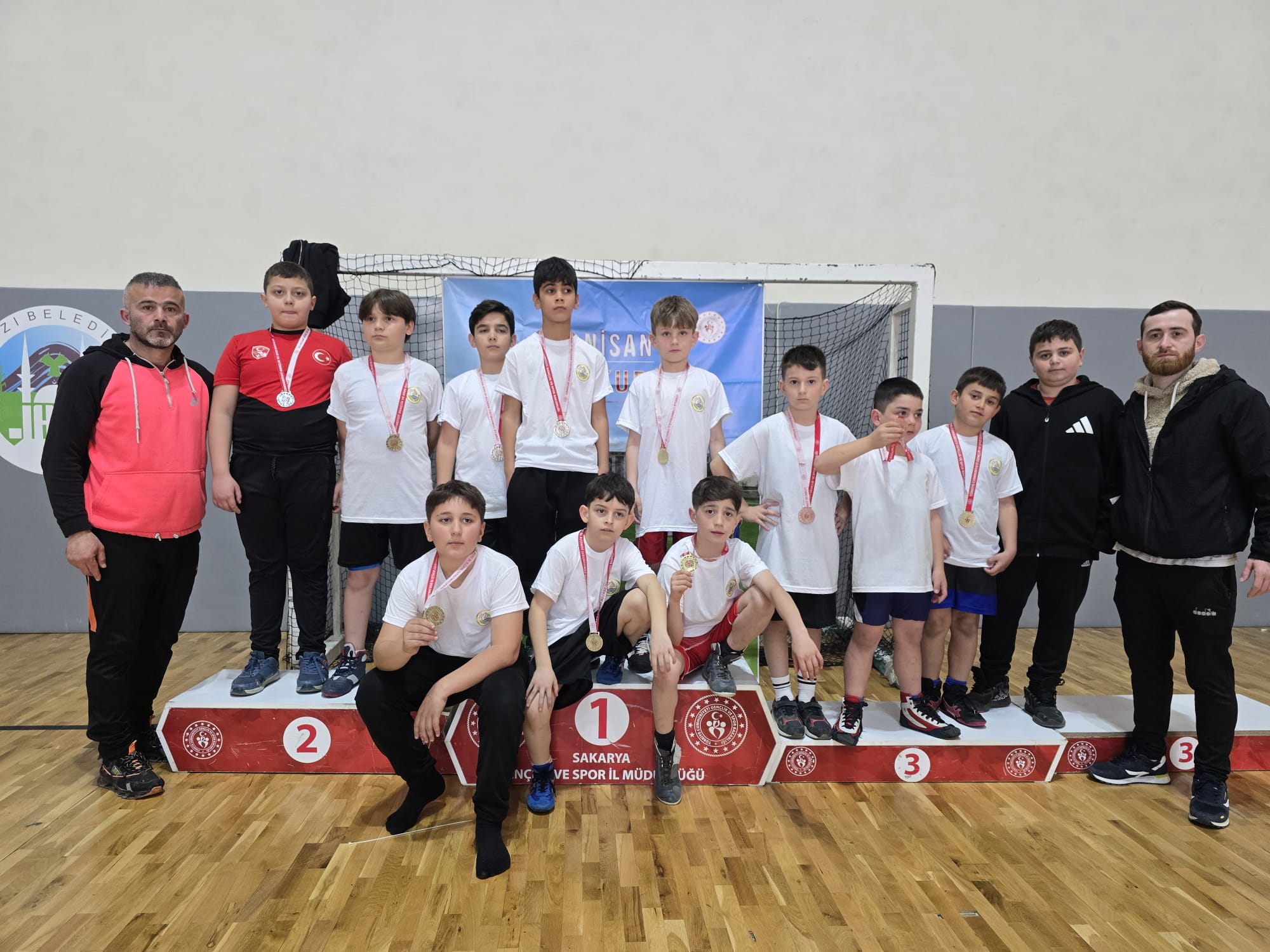 Sapanca’nın sporcuları başarıya doymuyor