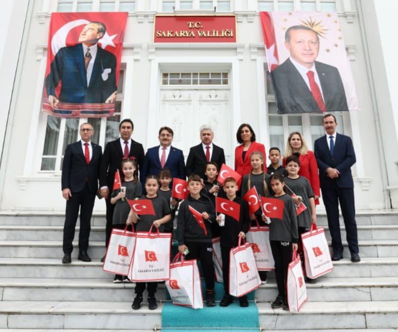 Küçüklerden valiye bayram ziyareti