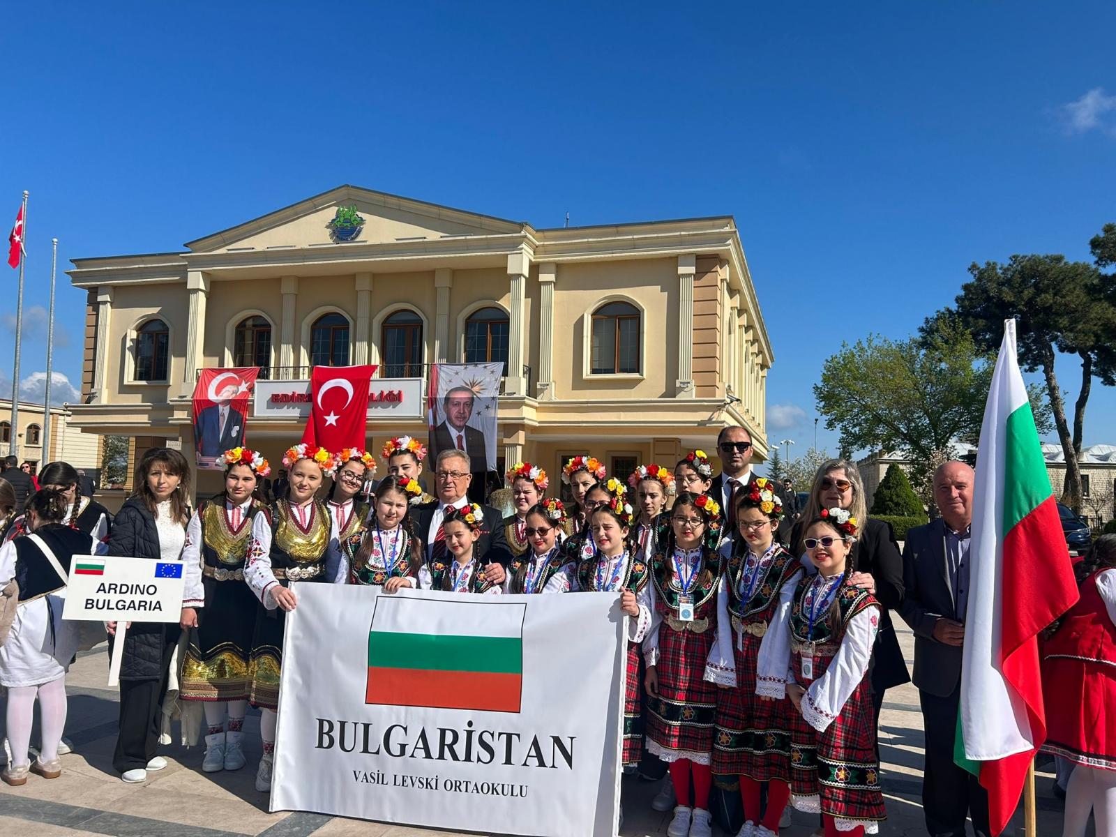 Ardinolu çocuklar Edirne'de dikkat çekti