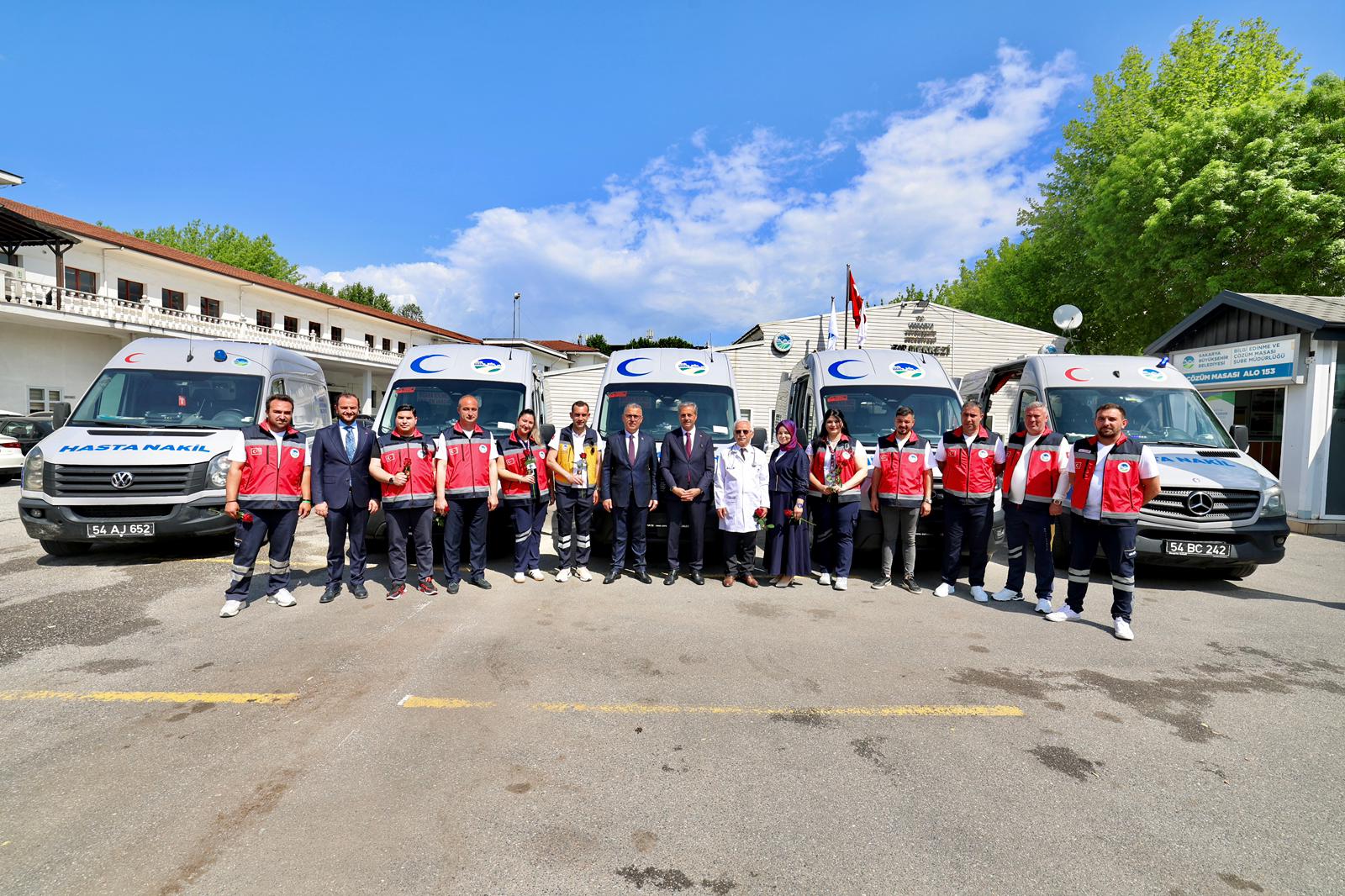 Büyükşehirden 3 yeni hasta ambulansı