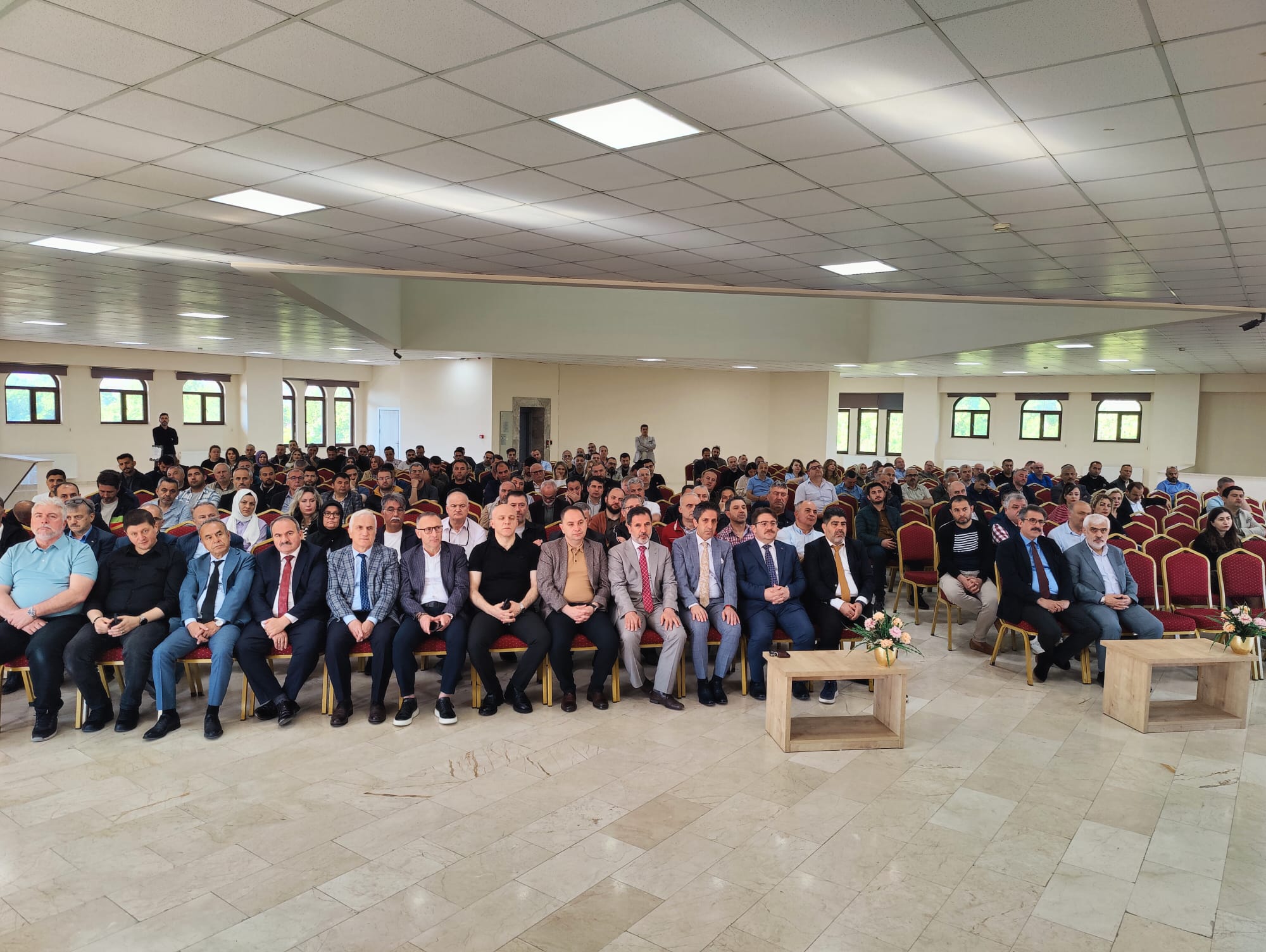Okul müdürleri eğitime başladı
