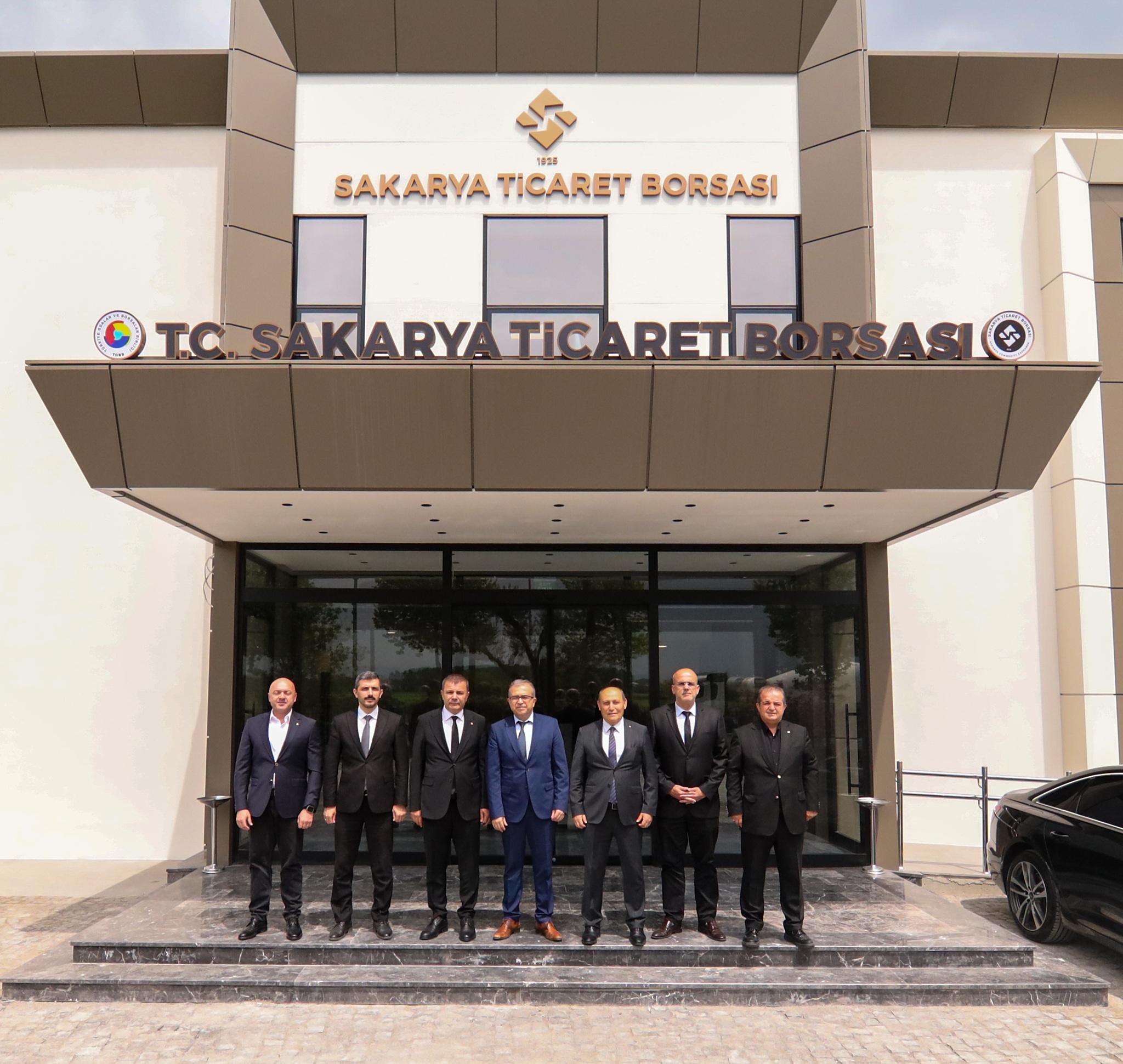 Sakarya Ticaret Borsası yeni binasında