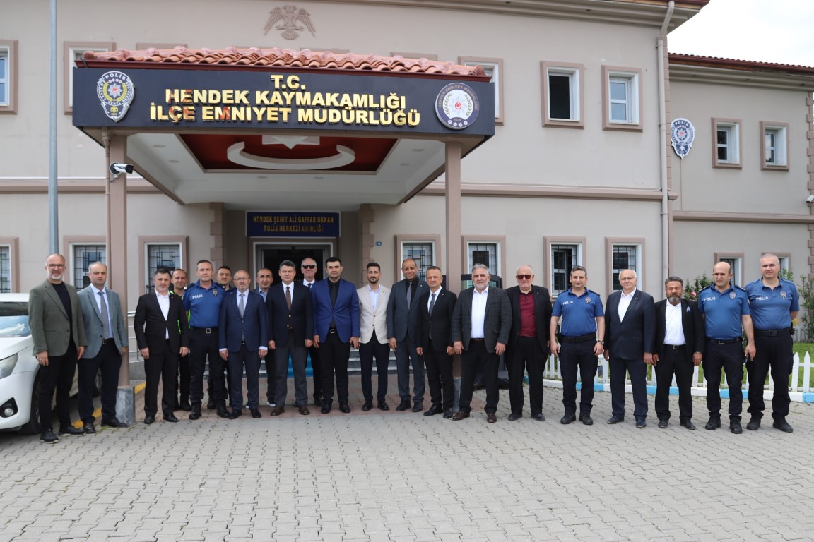 HENDEK’TE ERKEN BAYRAMLAŞMA