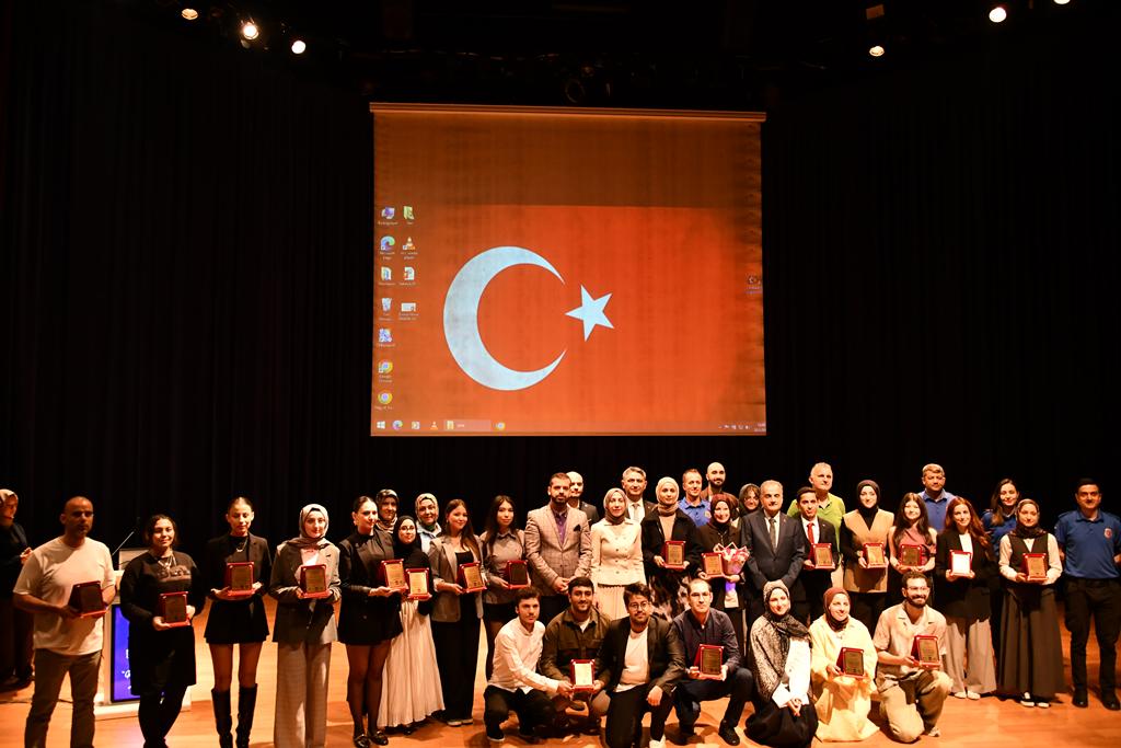 SAU’de Gençlik ve Gönüllülük Zirvesi