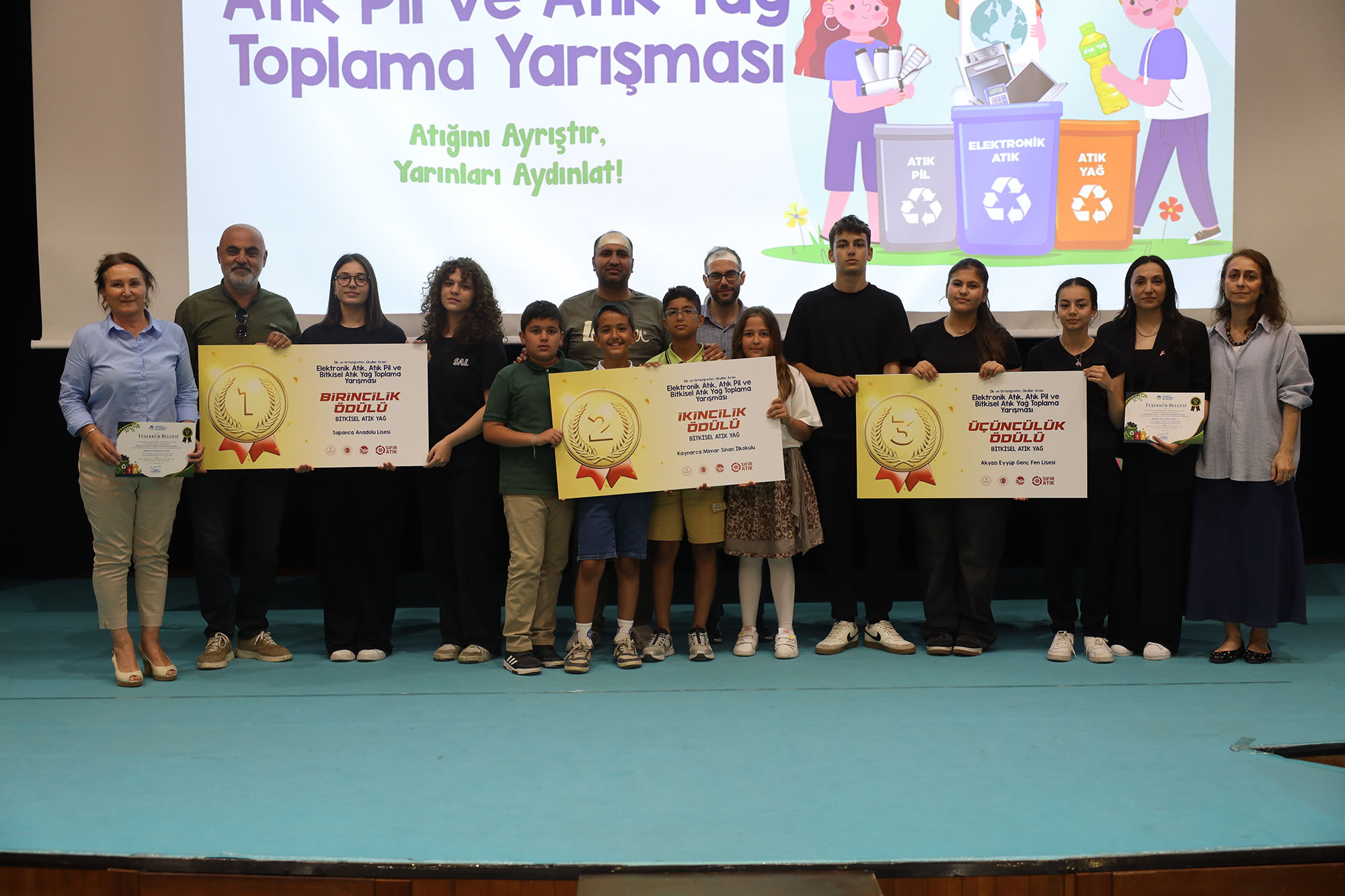 Ayrışan her atıkla geleceğe umut taşındı