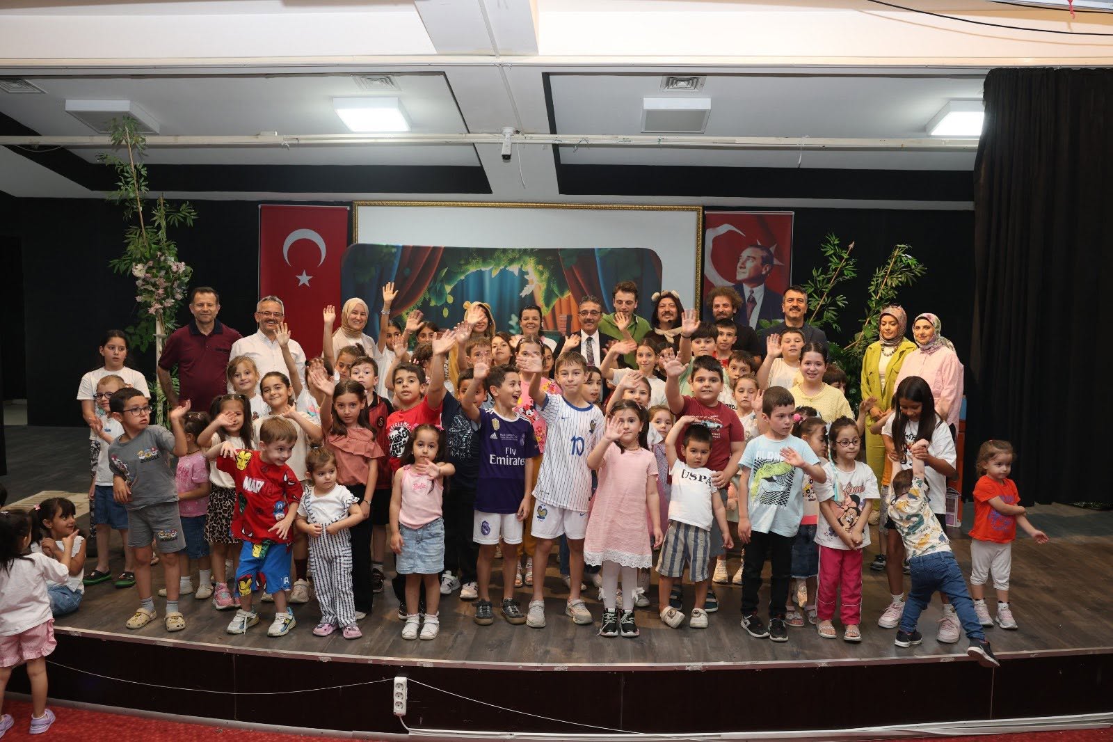 ERENLER’DE ÇOCUKLAR TİYATROSU