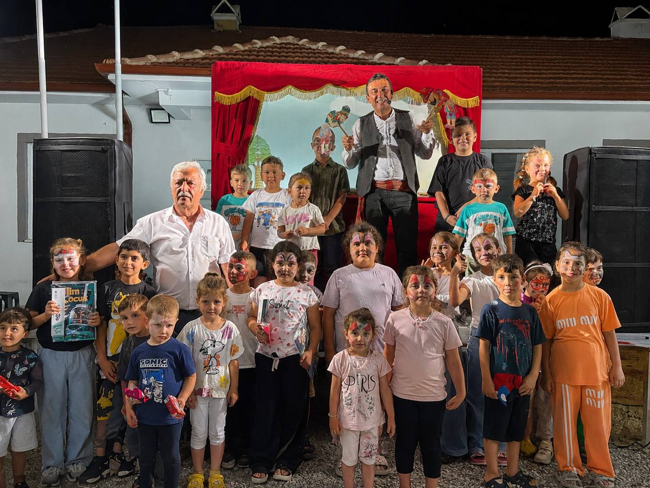Mahallemde Neşe Var 2 ilçeyedeydi