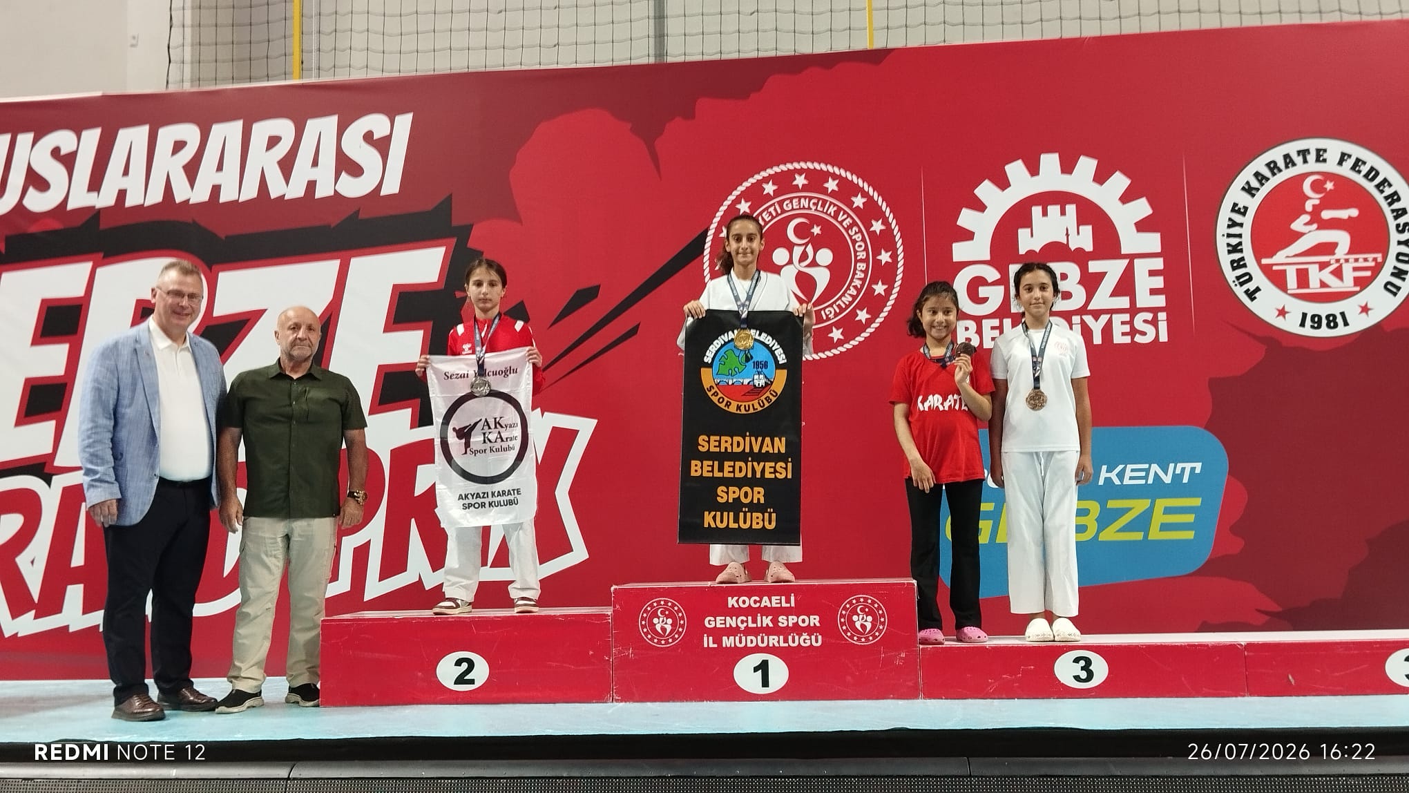 Serdivan Karate Takımı'ndan Büyük Başarı