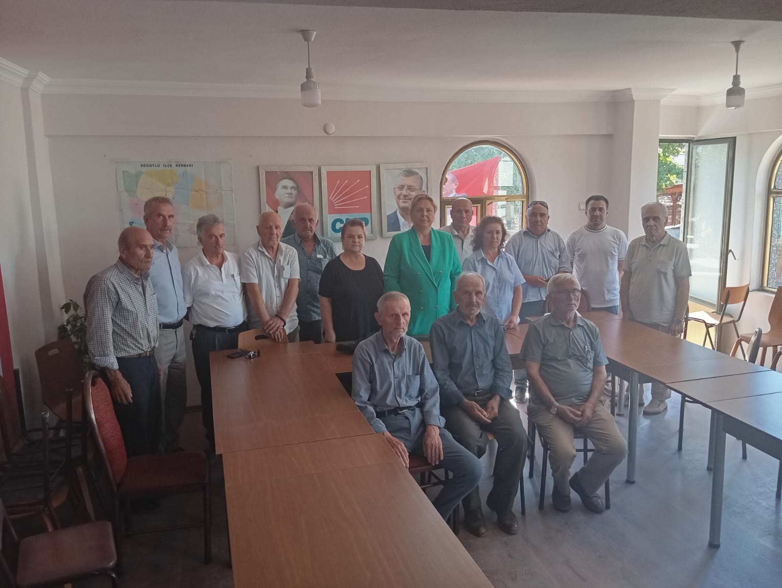 CHP Söğütlü İlçe yönetimi istifa etti