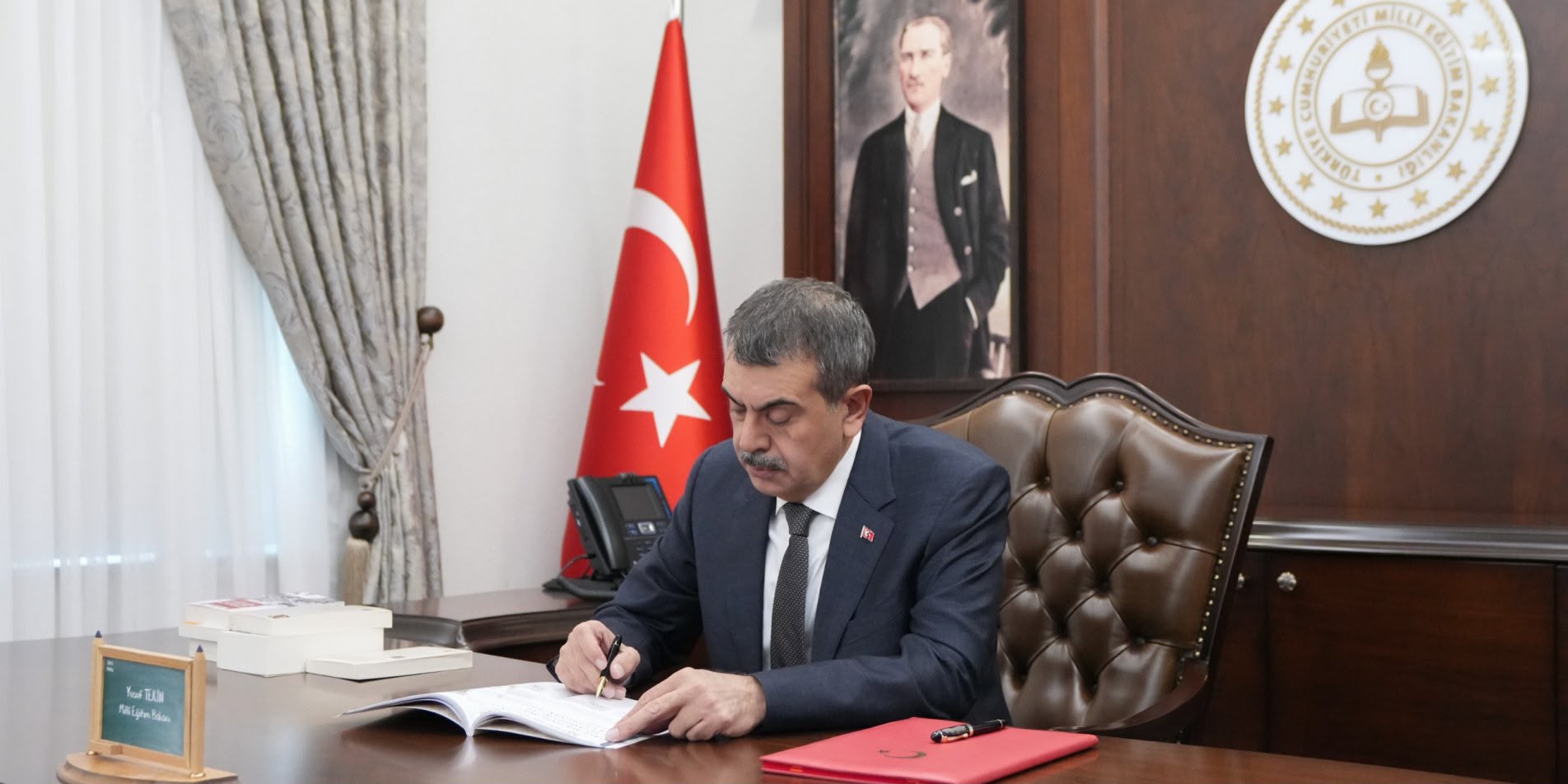 Bakan Tekin'den videolu mesaj