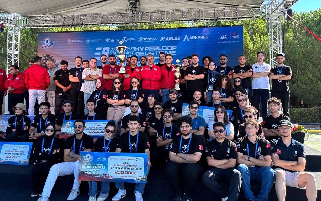 Elektrikli Araç Yarışları’nda zirve SUBÜ’nün